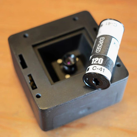 I'm Back MF: levná digitální stěna pro středoformát s 1/2,33" čipem