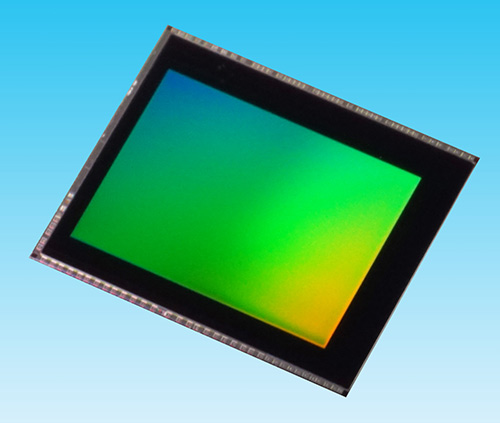 Snímač T4KC3 pro smartphony přináší 16 MPx a fázové ostření