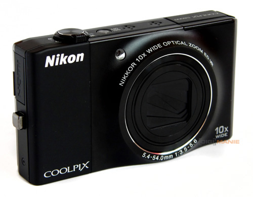 Nikon Coolpix S8000: stabilní dravec