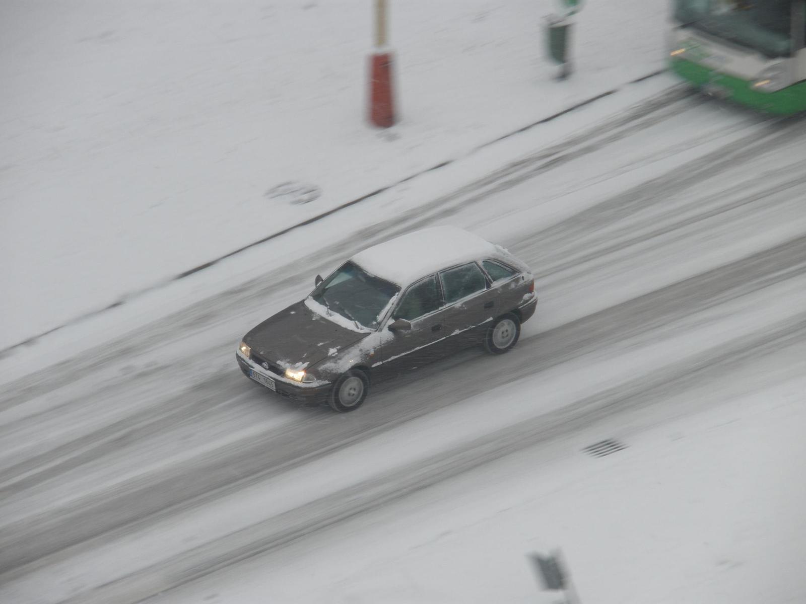 Olympus FE-370: stabilní zoom za hubičku