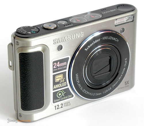 Samsung WB1000: fotoaparát s přístrojovkou