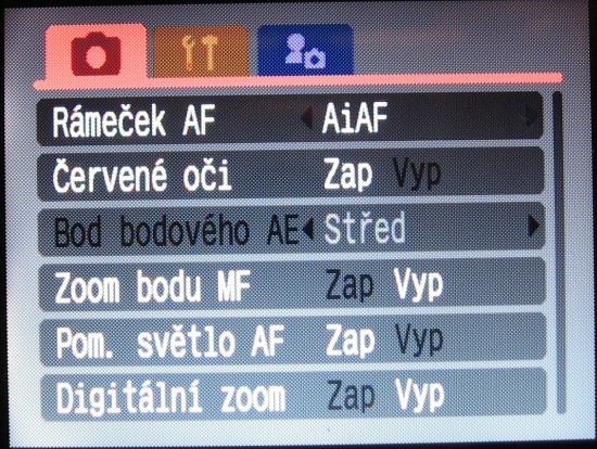 Canon PowerShot A700: Mezi kompaktem a ultrazoomem