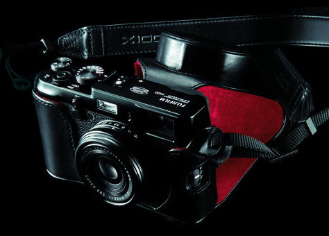 Limitovaná edice Fujifilmu X100 v černé barvě