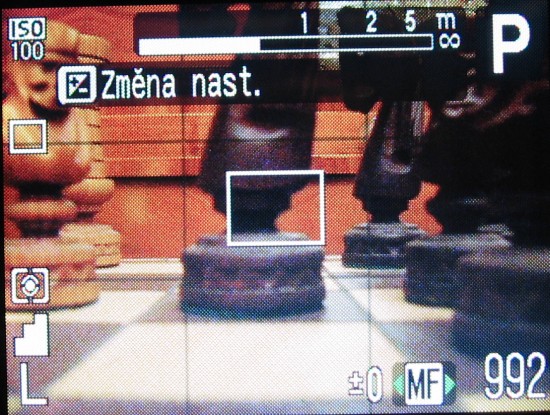 Canon PowerShot A700: Mezi kompaktem a ultrazoomem