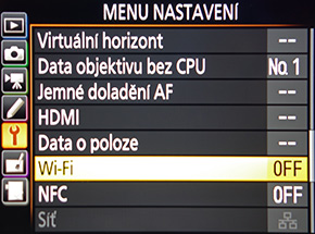 Nikon D7200: přesvědčivé zrcadlo