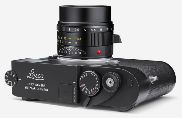 Leica M10-D přichází o displej, spoléhá na smartphone