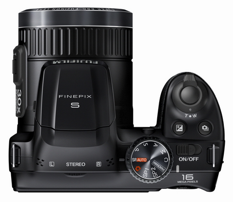 Šest ultrazoomů Fujifilm FinePix S4600, S4700, S4800, S6600, S6700 a S6800