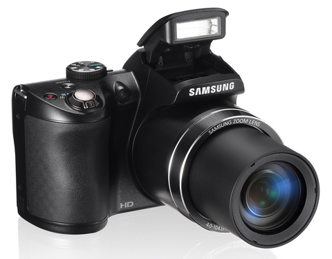 Samsung uvádí ultrazoom WB100 s 22,3mm ohniskem