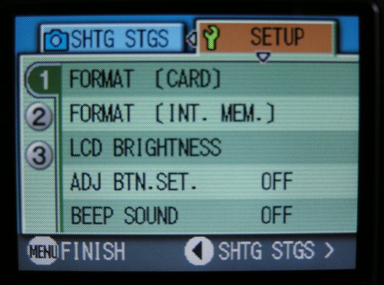 Caplio R1: Široká kompaktní náruč