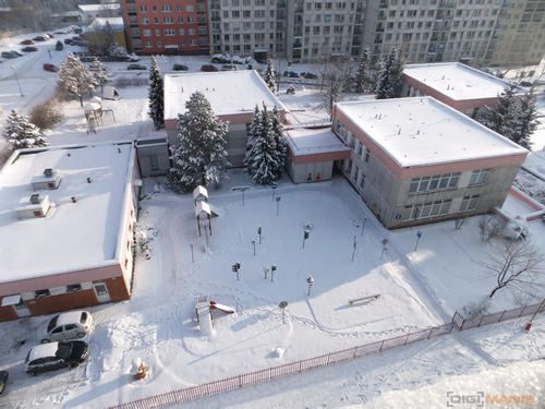 Fujifilm FinePix F300EXR: klame tělem