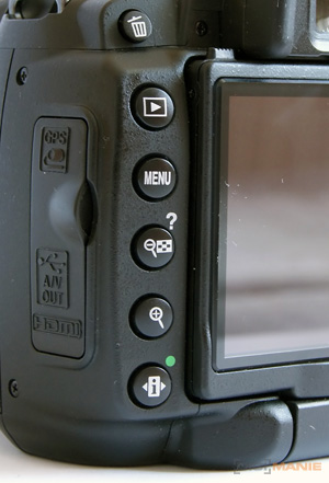 Nikon D5000: nadmíru šikovná zrcadlovka