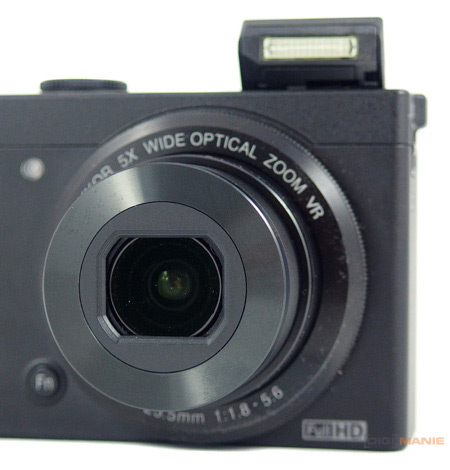 Nikon Coolpix P330: do vyšších sfér