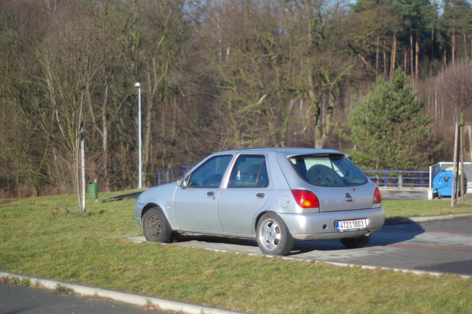 Olympus OM G.Zuiko 50mm f/1.4 "silver-nose"