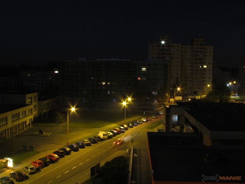 Canon PowerShot SX30 IS: sebevědomý rekordman