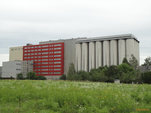 Sony Cyber-shot W350: šikovný prcek