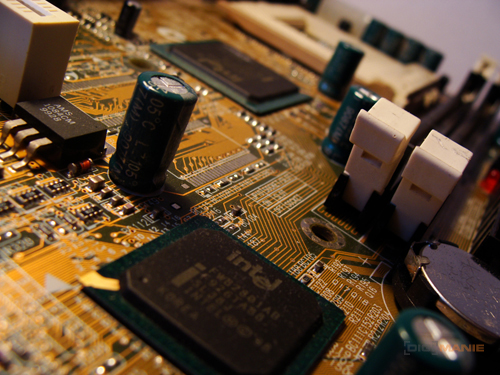 Sony DSC-H10: nejen levný ultrazoom