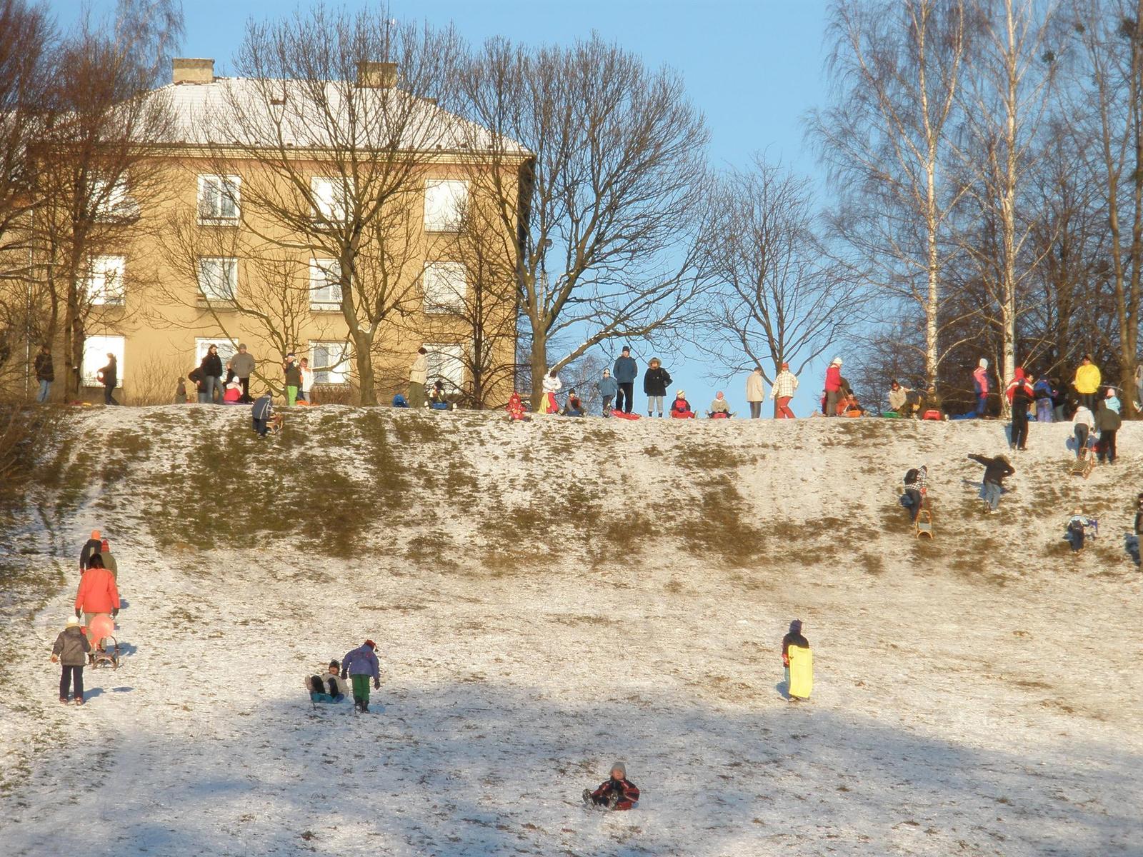 Olympus FE-370: stabilní zoom za hubičku