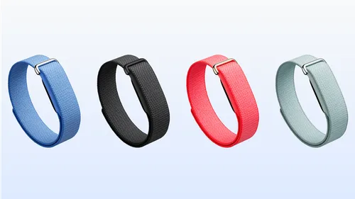 Google mění Fitbit a uvádí miniaturní náramek bez displeje a s AI