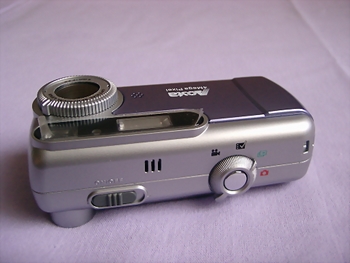 DiGICAM Aosta CX204: levný 2 Mpix fotoaparát