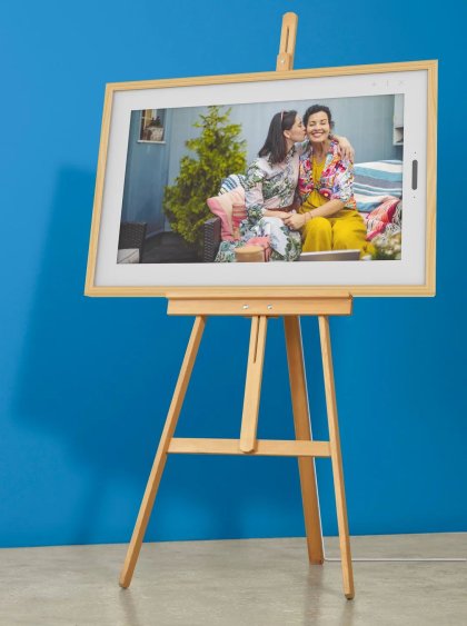 Lenovo uvedlo velký 21,5" fotorámeček Smart Frame