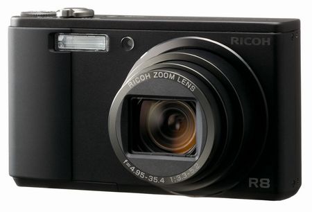 Ricoh uvedl nové Caplio R8