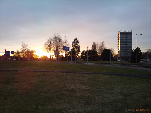 Sony Ericsson Xperia X10: fotící elegán