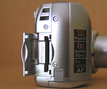 Coolpix 7600: Sedmimilionový kompakt