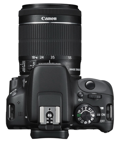 Canon představil malou zrcadlovku EOS 100D