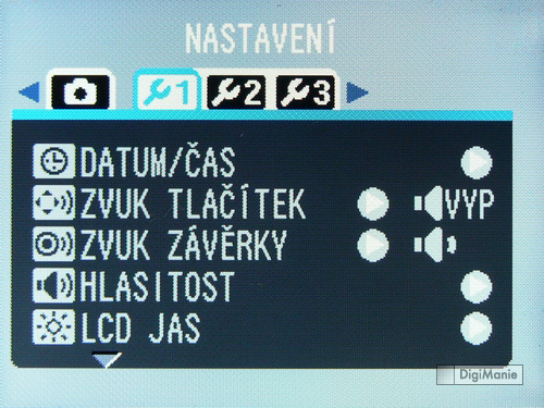 FinePix F480: levný kompakt se širokoúhlým objektivem