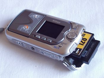 Nikon Coolpix 3500: Krasavec k pohledání!