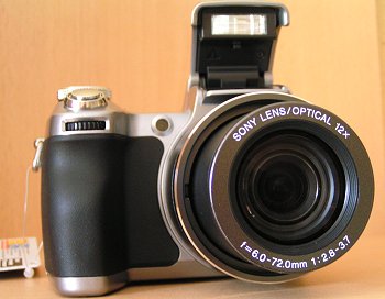 Cyber-shot DSC-H1: stabilizovaný ultrazoom má i Sony