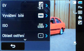 Samsung WB210: dotkněte se 21 milimetrů!