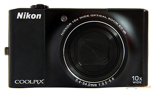Nikon Coolpix S8000: stabilní dravec