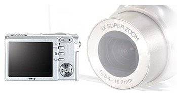 Dva tenoučké modely s velkým displejem