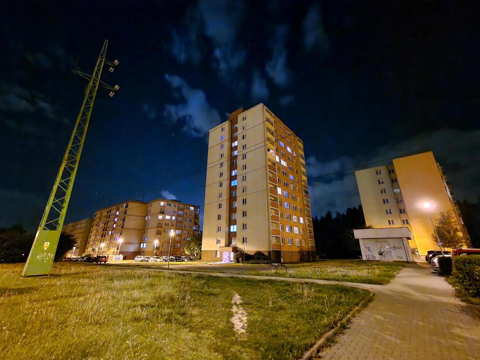 Samsung Galaxy S22 Ultra: pětioký fotografický král?