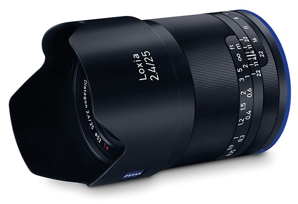 Zeiss představil objektiv Loxia 25 mm F2.4 pro Sony FE
