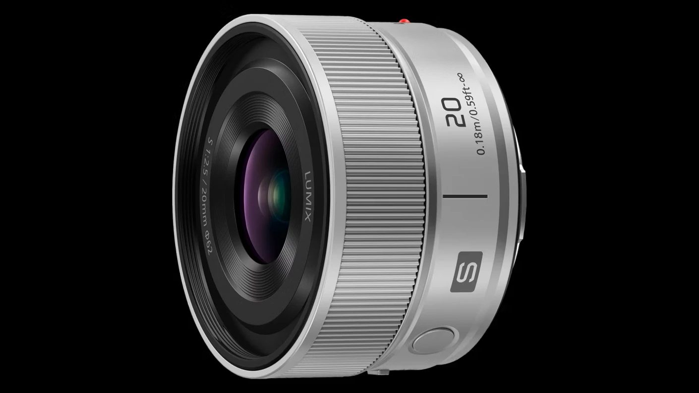 Panasonic představuje kompaktní objektiv Lumix S 20mm F2.5