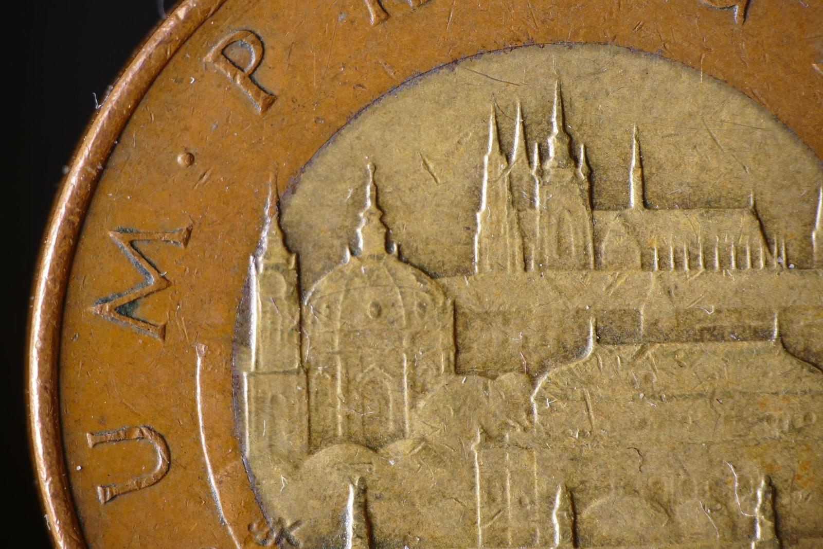 Panasonic Lumix FZ1000: legenda je zpátky