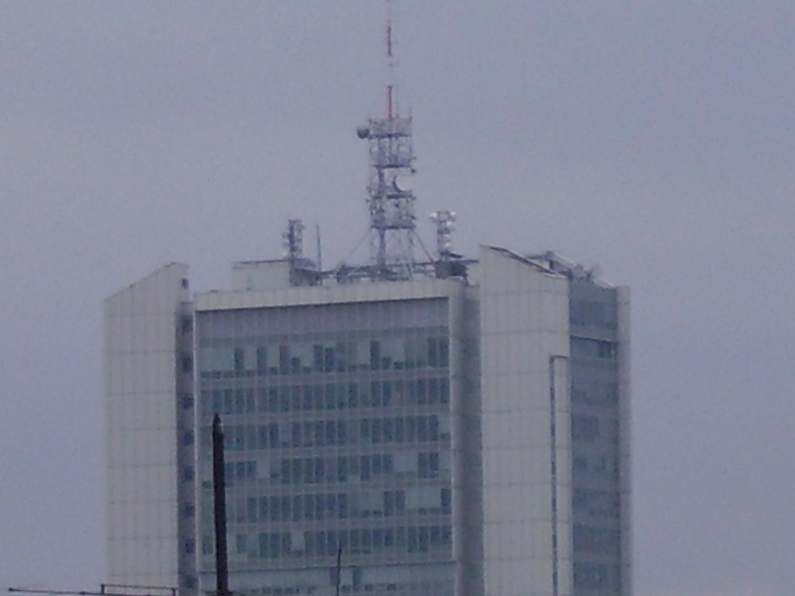 Premier 4345: nenápadný automat