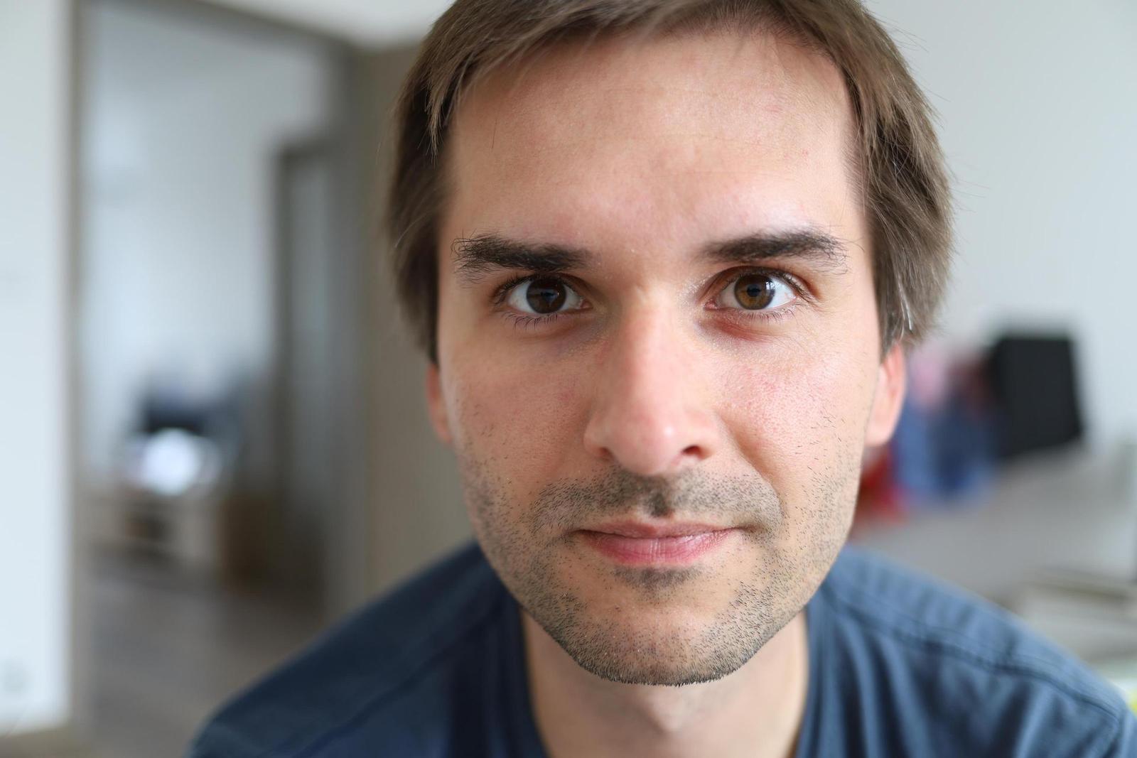 Canon EF 35mm f/2 IS USM