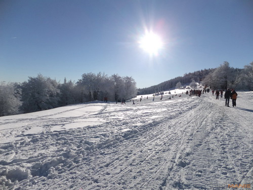 Fujifilm FinePix F300EXR: klame tělem