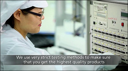 Výroba paměťových karet u Lexaru