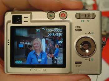 CeBIT 2004: Casio s převelikým displejem