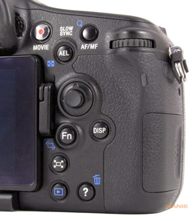 Sony SLT-A77: megapixelový přeborník