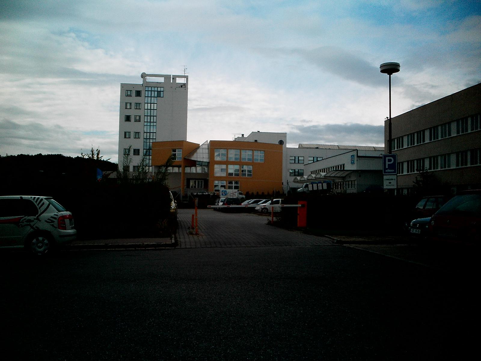 BenQ DC E40: Švihák s dotykovým displejem