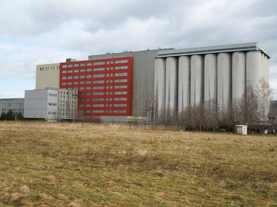 Nikon Coolpix S8200: kapesní mikroskop