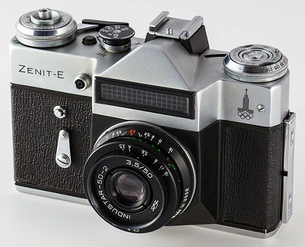 Zenit se prý vrátí, chystá se full frame CSC fotoaparát 