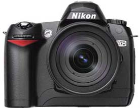 Nikon D70 jako možná konkurence pro Canon EOS 300D