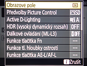 Nikon D7200: přesvědčivé zrcadlo