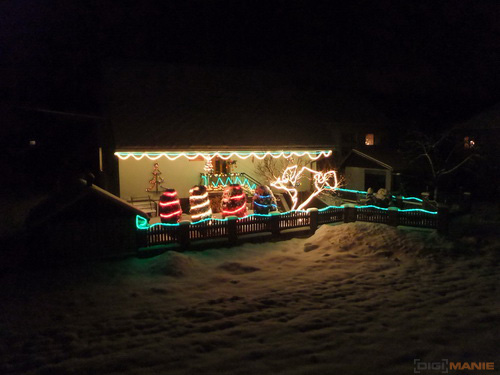 Fujifilm FinePix F300EXR: klame tělem